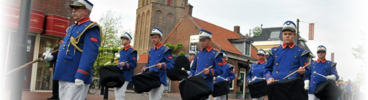 Slagwerkgroep Westland tijdens de dodenherdenking